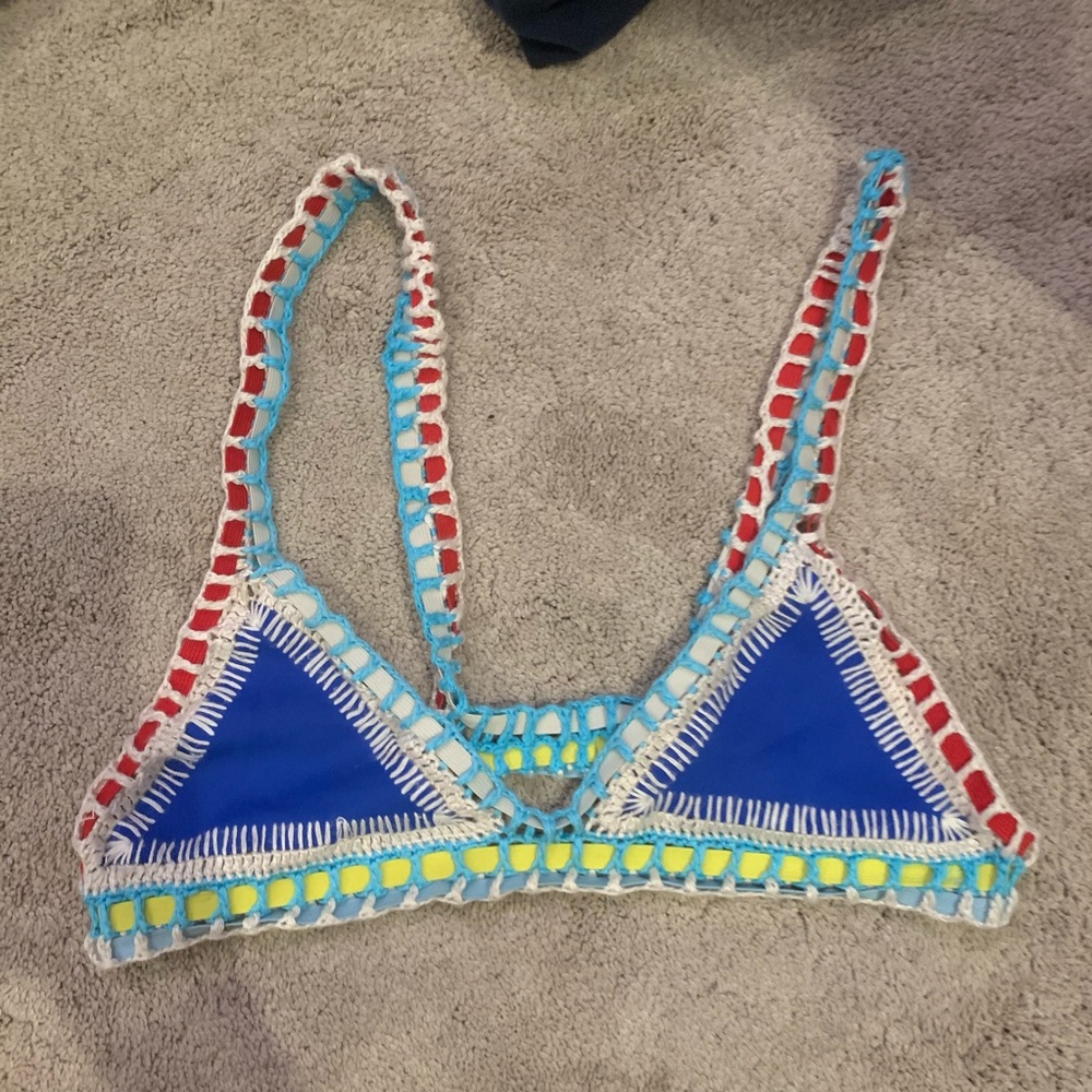 Kiini bikini top